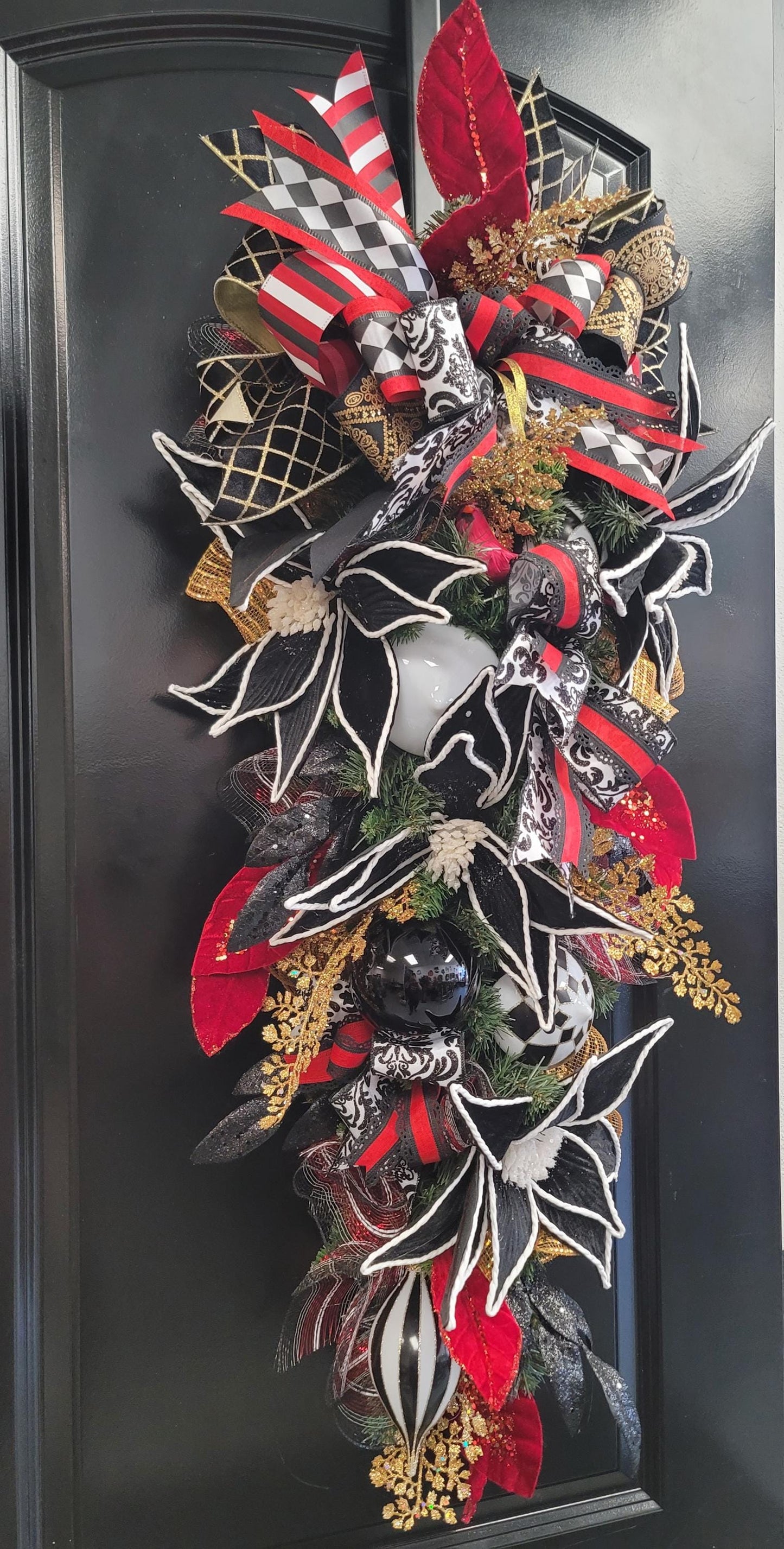 Elegant Christmas Swag – Black, Red & Gold Holiday Door Decor with Velvet Poinsettias