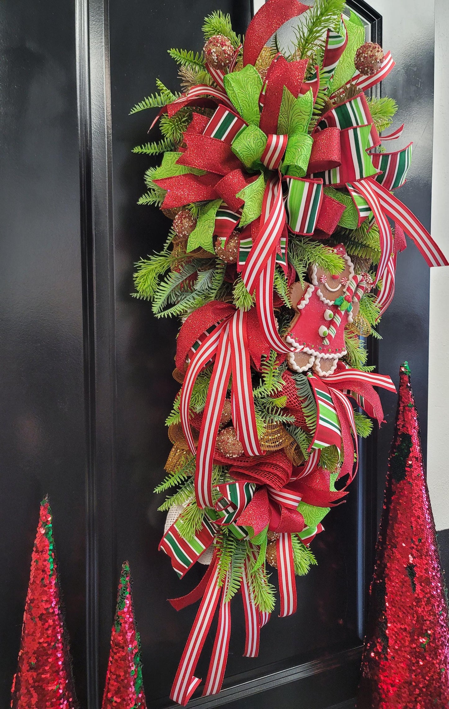 Whimsical Gingerbread Girl Christmas Swag – Red, Green & Candy Stripe Holiday Door Decor